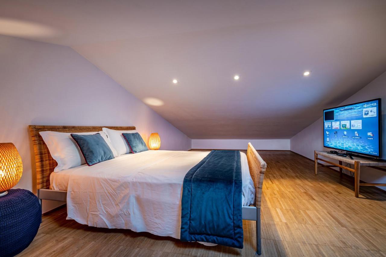 Yid Penthouse On Florence River With Parking Екстер'єр фото